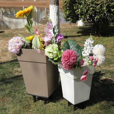 China 2022 Popular Hot Sale Good Quality Durable Material Indoor Outdoor Garden Planter With Base And Wheels Yard Plastic Flower Pot for sale