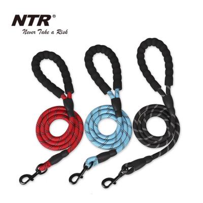 China Reflective Dog Rope Round Traction Durable Fill Grip Large Reflecting Climbing Leather Bracelet for sale