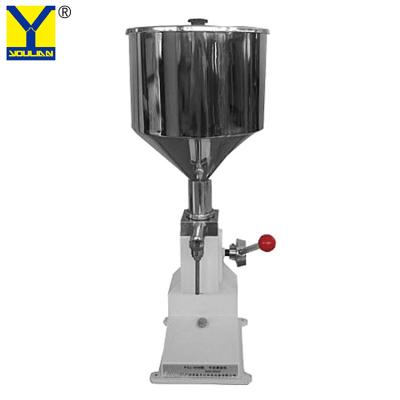 China A03 Manual Water Coffee Beverage Bottling Machine Liquid Filling Machine for Plastic PET Bottle zu verkaufen