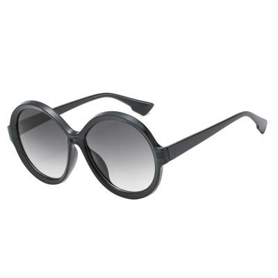 China Fashion Sunglasses 2020 Women Vintage Shades Shape Sunglasses Oversized Round PC Frame Sunglasses for sale