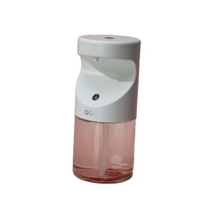 China Ceramic Foam Soap Dispenser Blue And White Striped Bathroom Liquid Foam Soap Dispensers for sale