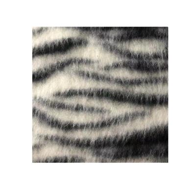 China Wicking 500g/m 330GSM, 25% wool 80% polyester yarn, zebra stripe knitted wool coat and shawl fabric for sale