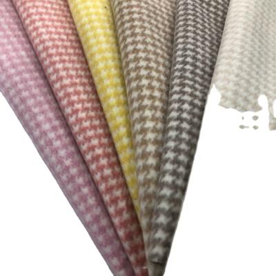 China Wrinkle Resistant 30% Wool 680g/m Polyester 680g/m Single Sided 450GSM Houndstooth In Stock Factory Supply Women's Dress Fabric for sale