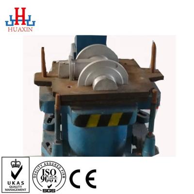 China Factory Qingdao Huaxin Pneumatic Shake And Squeeze Machine For Foundy Smaller Pneumatic Casting Machine for sale