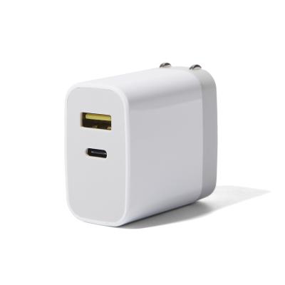 China Tablet QC 3.0 Wall Charger USB-C PD Charger 18w Small And Safe Charger for sale