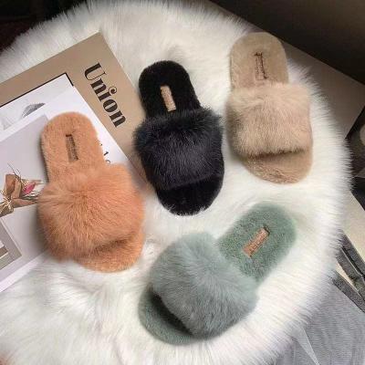 China 2021 Luxury Cushioning and Fluffy Flat Faux Fur Comfort Slippers Open Toe Slides, Indoor Bedroom Home Women Fur Slides for sale