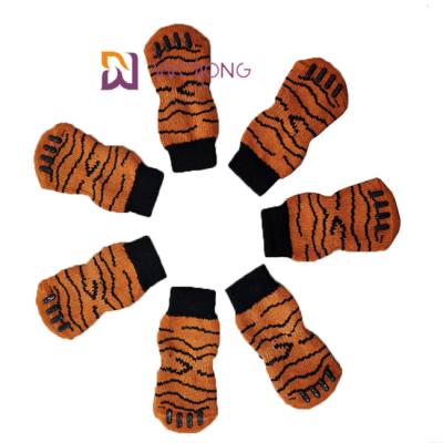 China El perro del resbalón del spandex de algodón no pega la imitación de Tiger Stripes para las patas de los perros en venta