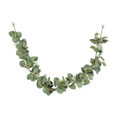 China New Fashion 5ft Length Wedding Decoration Plastic Fabric Metal Artificial Apple Leaves Eucalyptus Garland for sale