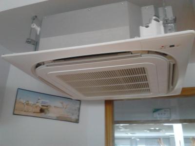 China 36,000BTU/H Solar Air Conditioner,50-60% Power Saves ,Toshiba Compressor . for sale