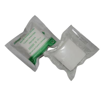 中国 Medical non-sterile 100% woven cotton gauze sponge 40x40 販売のため