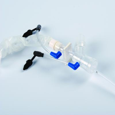 中国 PVC Medical Closed Suction System Catheter 72 Hours 販売のため