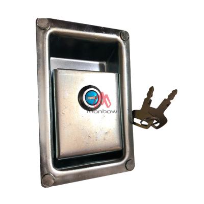 China Excavator Hydraulic Pump Door Lock Excavator Hydraulic Pump Side Door Cover Lock For HYUNDAI R55-3/5 R60-5/7 R80-7 R130LC for sale