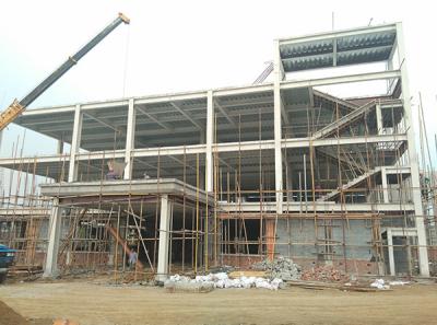 China Edificio comercial de tipo ligero Centro comercial de oficinas Pintado / galvanizado en caliente en venta