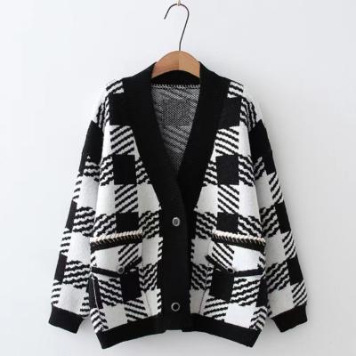 China Wholesale China Anti-Wrinkle Checked Cardigan Sweater For Women Ladies Long Cardigan Knitted Sweater for sale