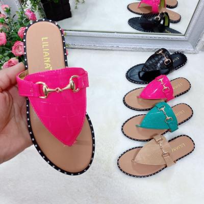 China Large pola beauty fq brand slipper women lightweight PU shoes plus size women slippers flat shoes for sale