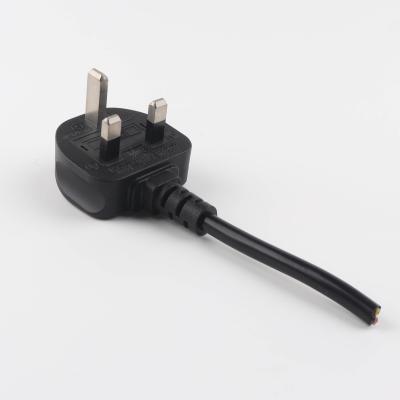 China High Quality Factory Direct Withstand Voltage And Affordable 3 Pin Power Cable Plug for sale