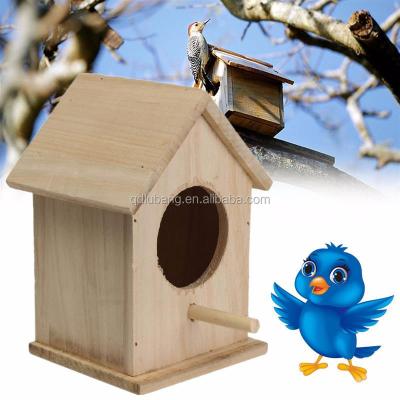 China New DIY Wooden Breeding Parrot Birds Viable Nest House Cockatiels Swallows Nest Outdoor Roof Wooden Bird House Hanging Decoration for sale