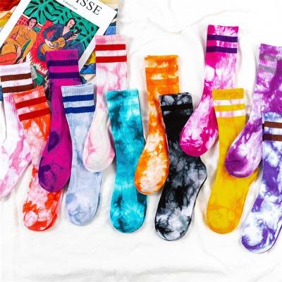 China Graffiti Athletic Link Cotton Skateboard Harajuku Hip Hop Dye Tube Socks Casual Dress Socks for sale