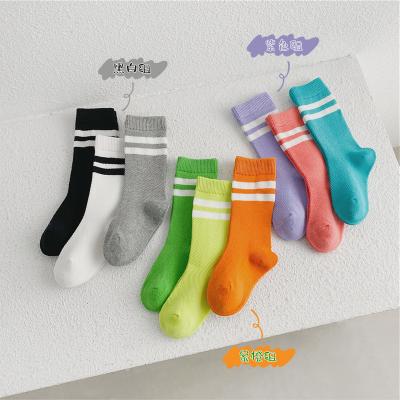 China New Kids Fashion Socks Vertical Stripe QUICK DRY Mid Calf Length Colorful Cotton Baby Socks for sale