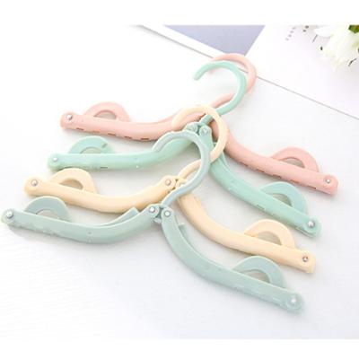 China Hot Sale Eco - Friendly Material Hanger Non Stretch Plastic Folding Hangers Hanger for sale