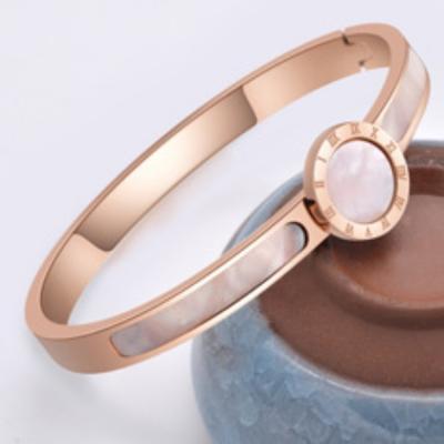 China High Quality Stainless Steel Fashionable Exported Custom Bangle For Women 18K Gold Plated Bangle Jewelry for sale