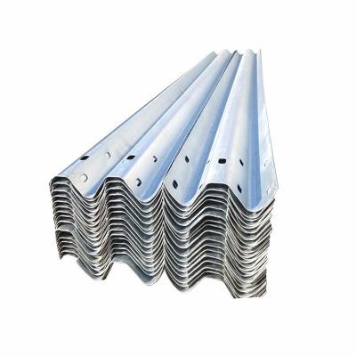 China Roadway Safety Australian Standard Hot DIP Galvanized Stainless Steel Thrie Beam Highway Guardrail for sale