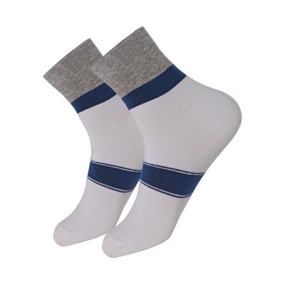 China Breathable Mens Fashion College Style Slim Contrast Color Casual Socks Striped Sports Socks for sale