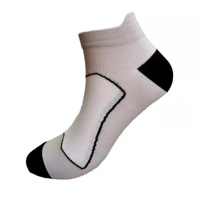 China Breathable Quick-drying Running Sports Fitness Moisture-wicking Cycling Socks For Adult for sale