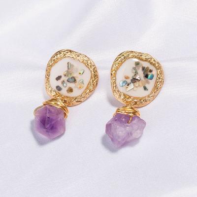 China Fashion ODM OEM Fashion Natural Purple Gold Pear Shell Fragment Earrings Stone Gold Retro Pearl Earrings for sale