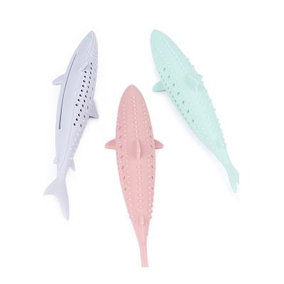 China Hot products viable trending soft material catnip and catmint design silica gel lifefish toys for sale