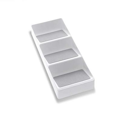 China Durable Non-Slip Plastic Rectangular Oblique Condiment Three-Compartment Kitchen Finishing TPR Rack for sale