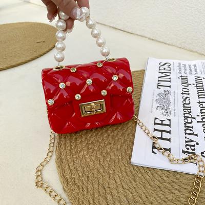 China 2021 Luxury Women's High Quality Metal Wallet Lock Clasp Ladies Mini Pearl Handbag Chain Messenger Bags PU Leather Shouder Bags for sale