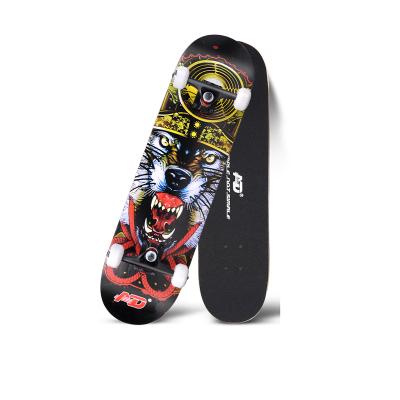 China Young Skateboard Wholesale Canadian Maple Skateboard With Different Size for sale