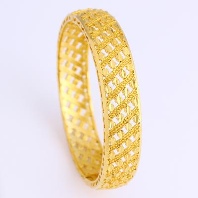 China Hot Sale JH Style Hot Sale Item Hollow Open Bangle Trendy Jewelry For Ladies And Women for sale