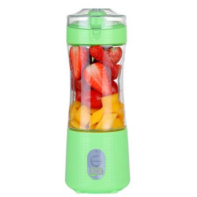 China OEM Mini Usb Cup Bottle Blender Household Electric Charging Portable Juicer High Efficiency Blender Smoothie Machine for sale