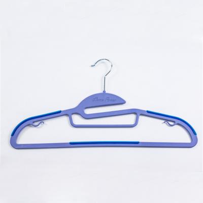 China Wholesale Modern Storage Organizer Purple Hanger Drying Plastic Garment Hanger for sale