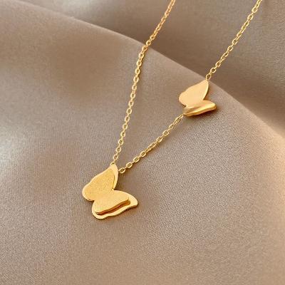 China 18k Gold Rose Heart Necklace Fashionable 18K Gold Pendant Necklace Stainless Steel Pendant for sale