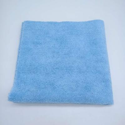 China 350 GSM 40*40cm Microfiber Towel Sustainable Cleaning Cloth for sale