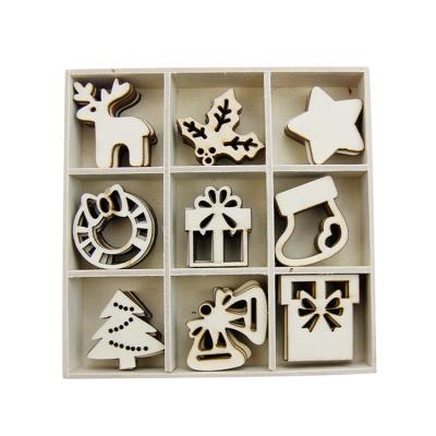 China ALL Natural Amazon Hit Color Christmas Wood Crafts Christmas Ornaments Hanging Decoration for sale