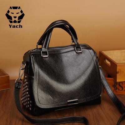 China Lady Beauty Outdoor Hand Fashion Black Leather Cosmetic Women's Shopping Waterproof Shoulder PU Bag for sale