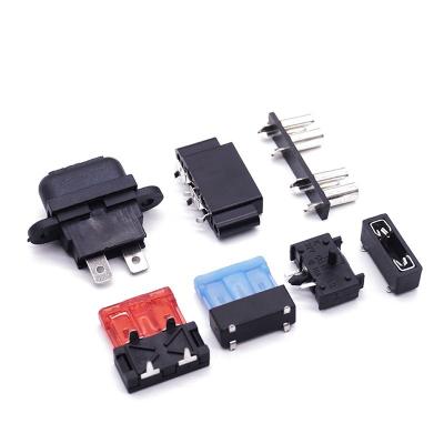 China Aircraft Low Voltage Waterproof 32V Fuse Blade Fuse Holder Clips Car Blade ATO Automotive PCB Fuse Box Holder for sale