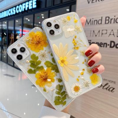 China Beautiful Design Real Dry Flower Shockproof Fruit Fruit TPU Phone Case For iPhone13 Pro for sale