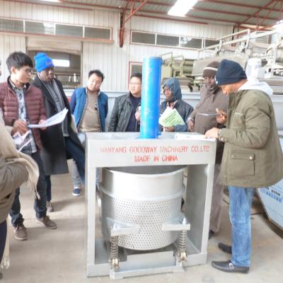 China Cassava Crush Good Quality Cassava Equipment Garri Press Machine Pressing Cassava Hydraulic Press Dewatering Machine for sale