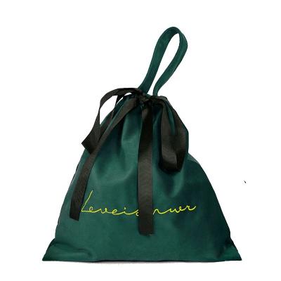 China Custom Logo Velvet Gift Bag High Quality Soft-loop Microfiber Velvet Fabric Pouch Jewelry Pouch Soft Drawstring Bag for sale