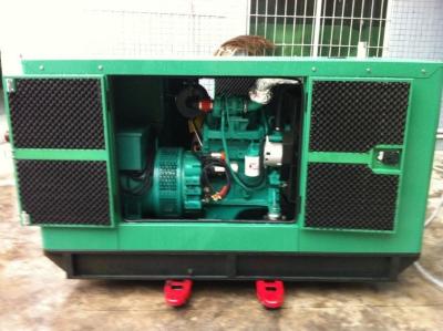 China 30kw - 800kw Cummins Diesel Generator 240V 6BT5.9G2 6CTA8.3-G2 for sale