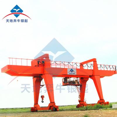 China Gantry Crane Good Reputation Qd Double Girder 200ton Container Gantry Crane Lifting Yacht for sale