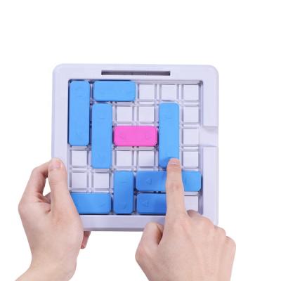 China Educational DIY Toys Newest Style Sliding Parking Puzzle Challenge Game Plastic Brain Game For Kids for sale