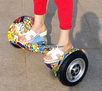 China Erwachsener Bewegungsbalancierte elektrisches Roller hoverboard intelligentes motorisiertes Skateboardantrieb airboard zu verkaufen