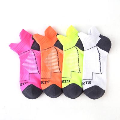 China Custom Quick Dry Cycling Elite Logo Antibacterial Running Short Basketball Socks Elite for sale