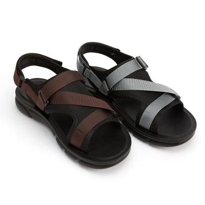 China New Arrival Fashion Men's Sandals Flat Casual Sandals Men's Beach Shoes Soft Unique Outdoor Sandals for sale